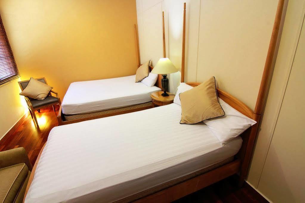 Red Inn Heritage Guest House George Town Bagian luar foto